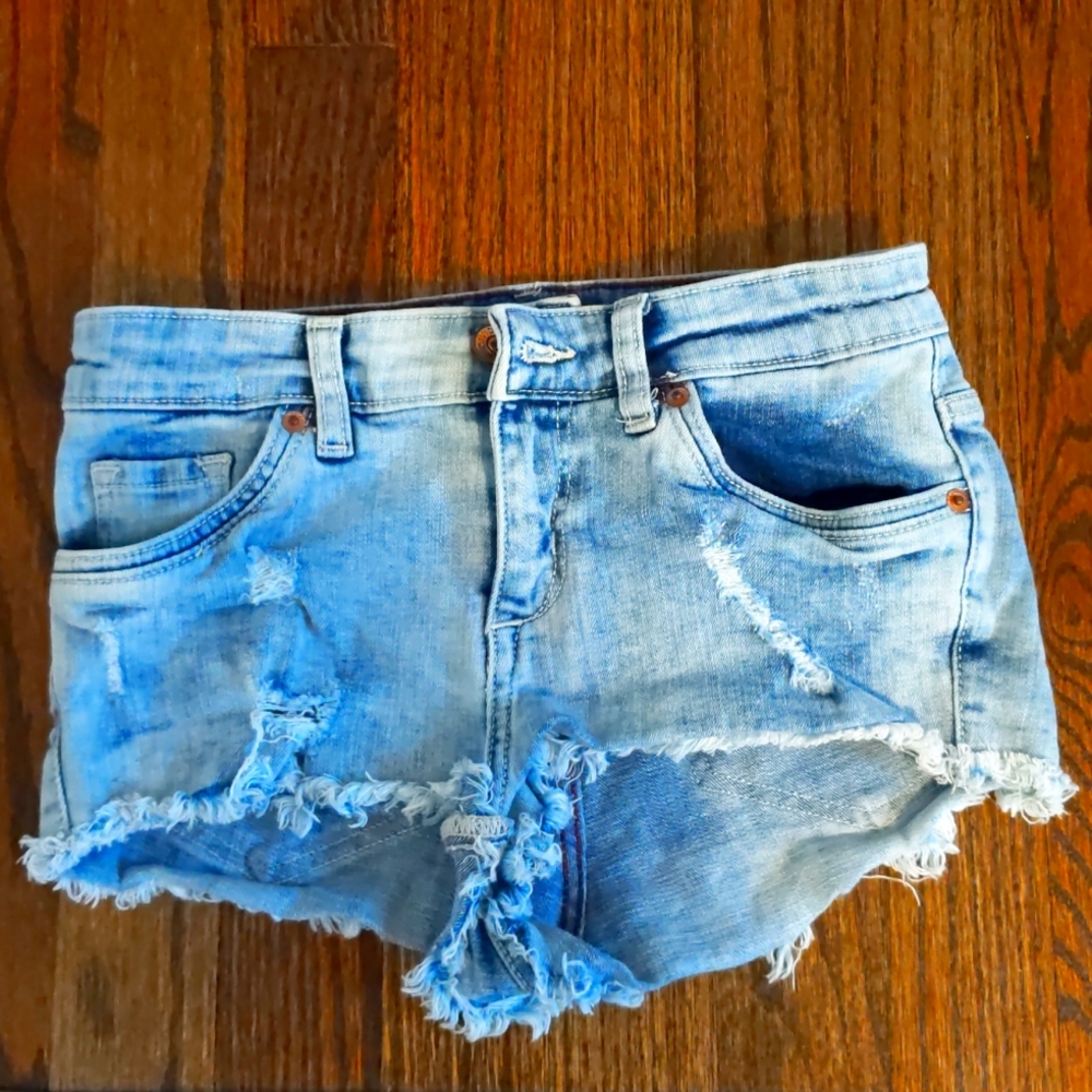 H&M light blue jean shorts